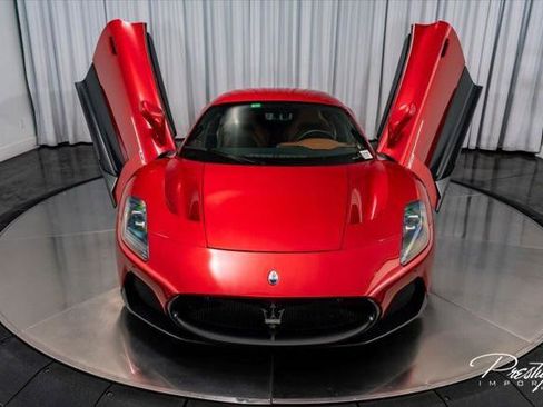 Used 2022 Maserati MC20 Coupe RWD image 8