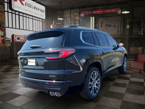 New 2026 GMC Acadia Denali Ultimate w/ LPO, Floor Liner Package AWD/4WD image 3