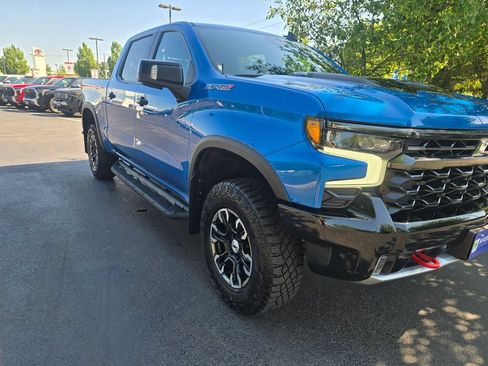Used 2022 Chevrolet Silverado 1500 ZR2 w/ Technology Package AWD/4WD image 10