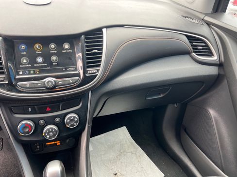 Used 2018 Chevrolet Trax LT w/ Redline Edition AWD/4WD image 14