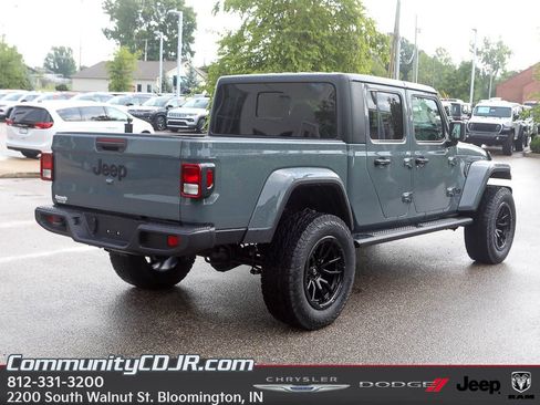New 2025 Jeep Gladiator Sport AWD/4WD image 8