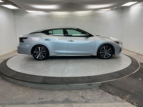 Used 2023 Nissan Maxima SV w/ Floor Mat Group image 6