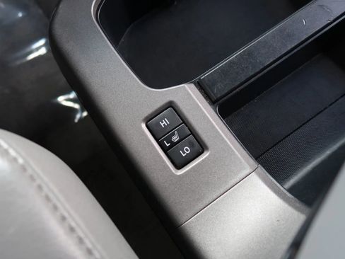 Used 2010 Toyota Sequoia Platinum image 26