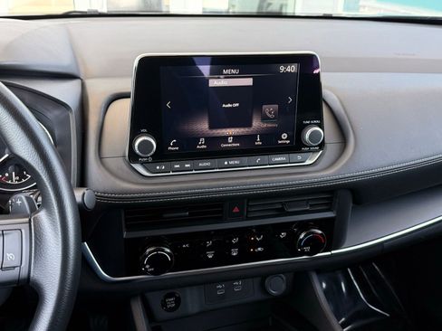 Used 2025 Nissan Rogue S FWD image 37