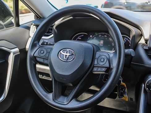 Used 2024 Toyota RAV4 LE AWD/4WD image 17