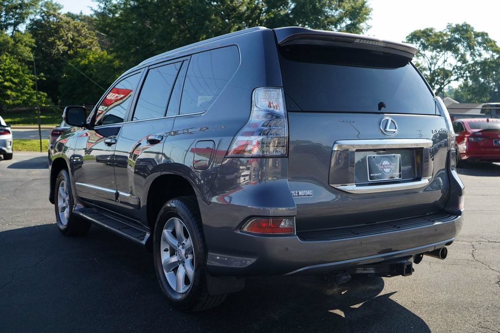 Used 2019 Lexus GX 460 w/ Navigation Package AWD/4WD image 3