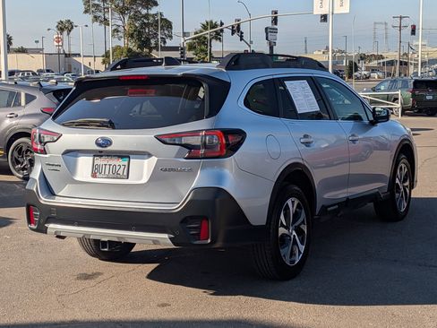 Used 2020 Subaru Outback Limited image 4