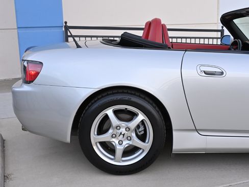 Used 2003 Honda S2000 image 38