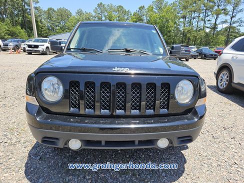 Used 2016 Jeep Patriot Sport FWD image 3