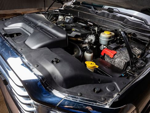 Used 2019 RAM 2500 Limited image 40