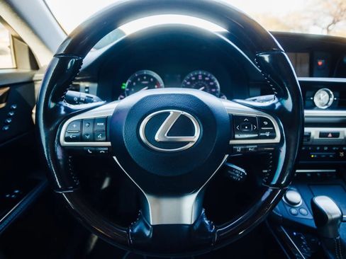 Used 2017 Lexus ES 300h w/ Luxury Package image 15