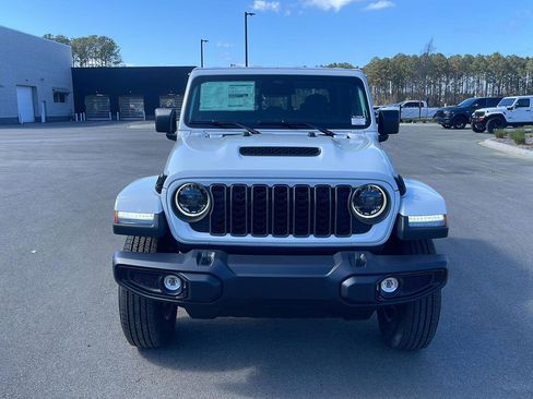 New 2026 Jeep Gladiator Sport AWD/4WD image 2