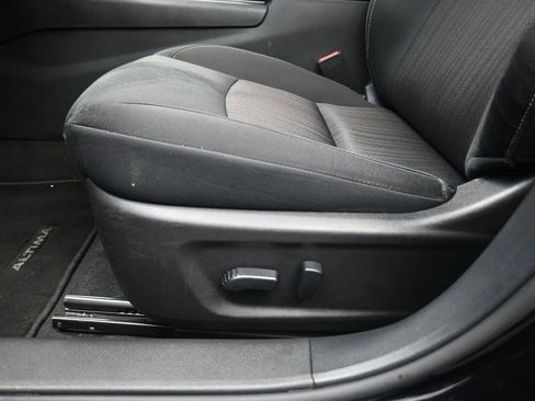 Used 2024 Nissan Altima 2.5 SV image 13