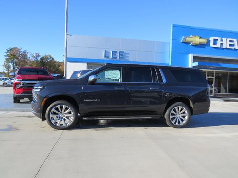 New 2026 Chevrolet Suburban Premier w/ Sun And Tow Package image 2