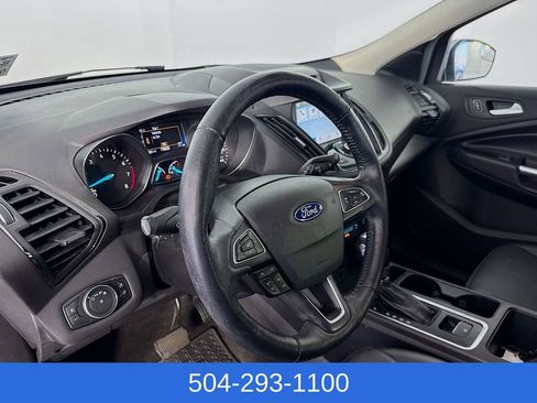 Used 2018 Ford Escape Titanium image 9