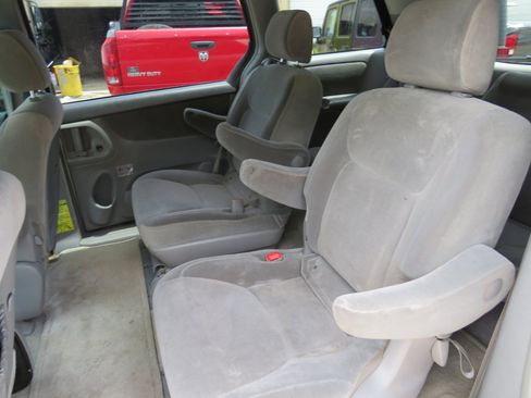 Used 2005 Toyota Sienna LE w/ LE Pkg 1 image 20