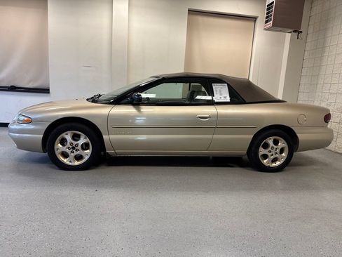 Used 1998 Chrysler Sebring JXI FWD image 16