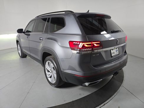 Used 2023 Volkswagen Atlas SE image 3