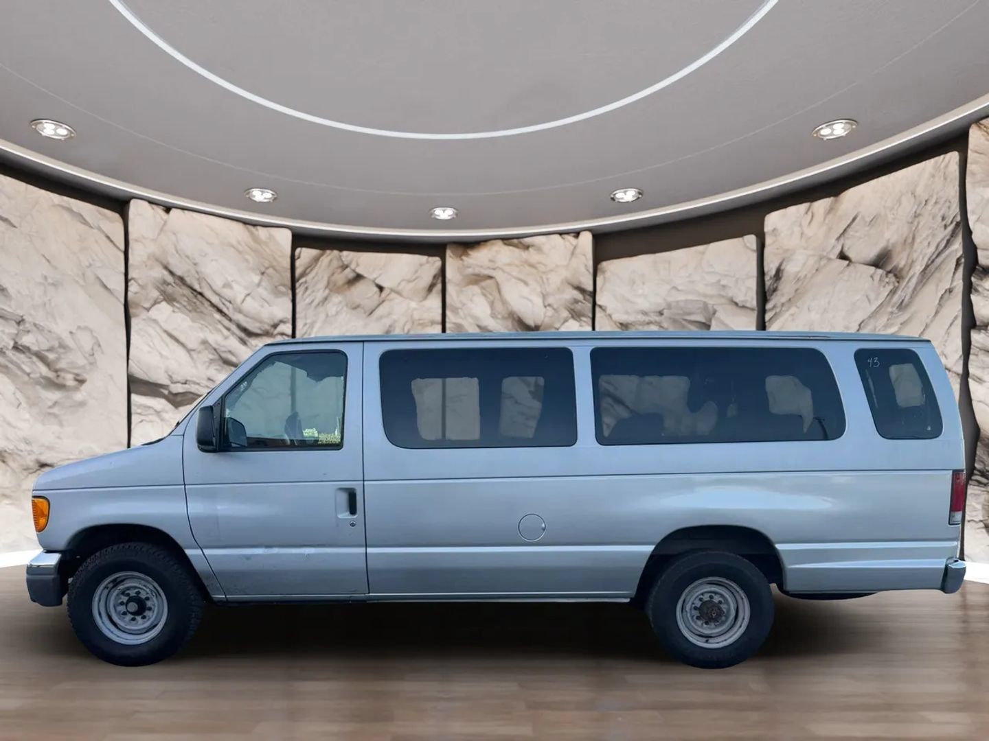 Used 2006 Ford E-350 and Econoline 350 XLT RWD image 5