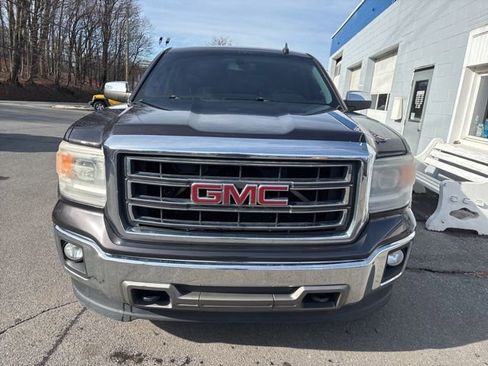 Used 2015 GMC Sierra 1500 SLT w/ Suspension Package, Off-Road image 2