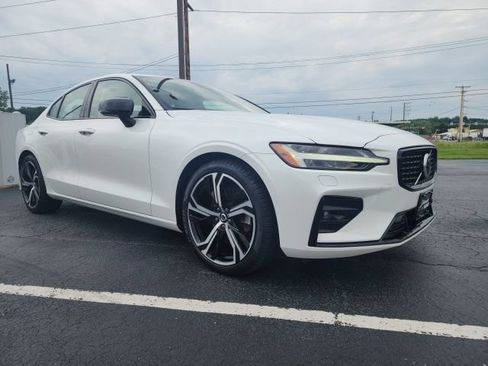 Certified 2024 Volvo S60 B5 Core AWD/4WD image 1