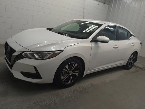 Used 2021 Nissan Sentra SV FWD image 2