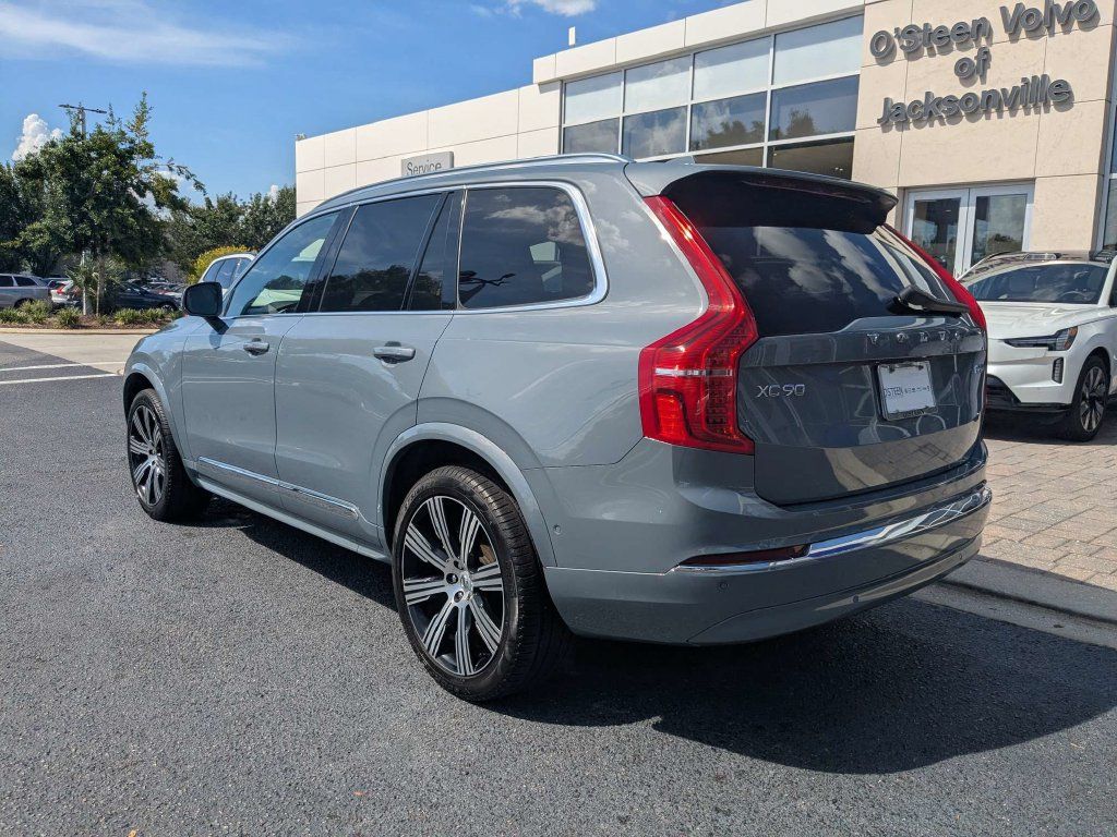 Certified 2023 Volvo XC90 B6 Ultimate AWD/4WD image 4