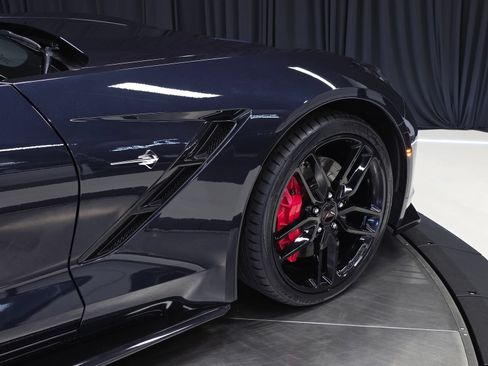 Used 2016 Chevrolet Corvette Stingray Coupe w/ 2LT Preferred Equipment Group RWD image 4