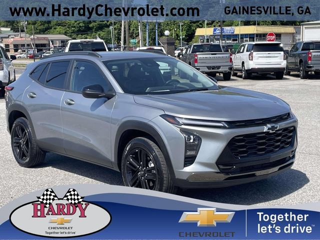 Used 2025 Chevrolet Trax ACTIV w/ Driver Confidence Package FWD image 1