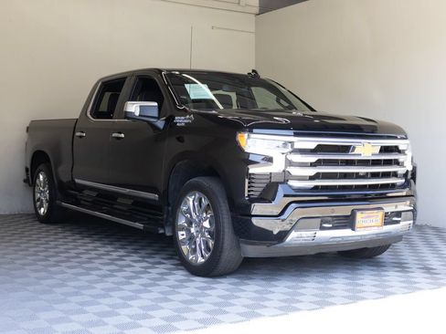 Used 2023 Chevrolet Silverado 1500 High Country AWD/4WD image 6