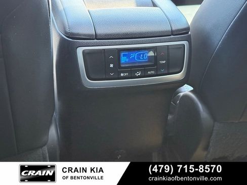 Used 2016 Toyota Highlander XLE FWD image 29