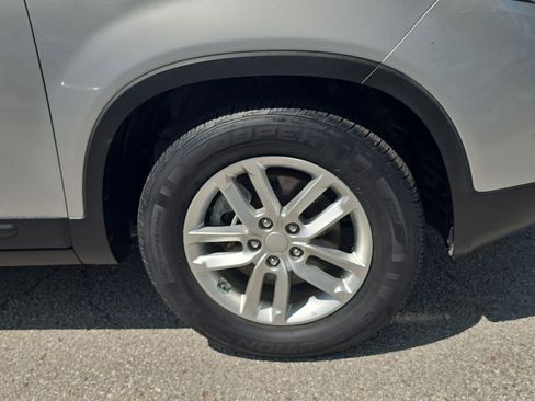 Used 2014 Kia Sorento LX image 30