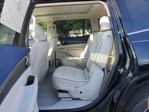 New 2025 Buick Enclave Avenir w/ Trailering Package, 5000 lbs. image 9