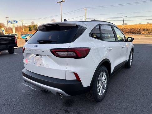 New 2026 Ford Escape Active image 17