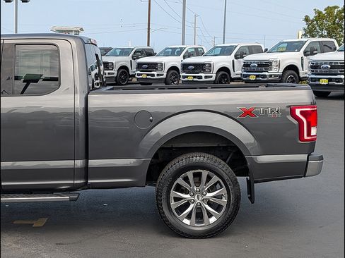 Used 2017 Ford F150 XLT w/ Equipment Group 302A Luxury AWD/4WD image 11
