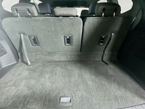 Used 2025 GMC Acadia Elevation image 29