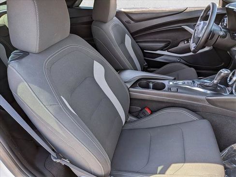 Used 2019 Chevrolet Camaro LT RWD image 18