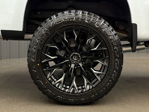 Used 2026 Chevrolet Silverado 1500 LTZ AWD/4WD image 11