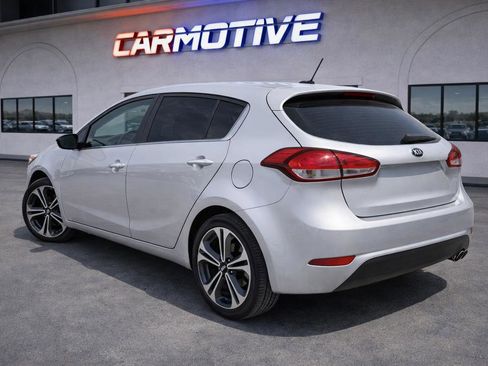 Used 2016 Kia Forte EX FWD image 2