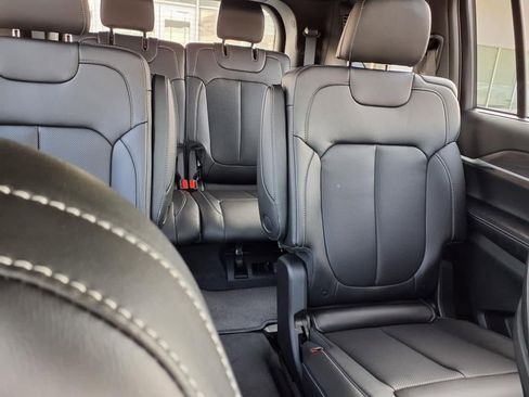 New 2025 Jeep Grand Cherokee L Limited w/ Luxury Tech Group II image 28