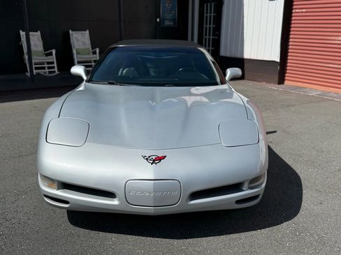 Used 1998 Chevrolet Corvette Convertible w/ Memory Pkg RWD image 2