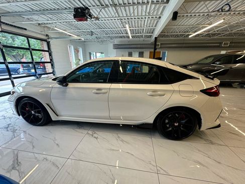 Used 2024 Honda Civic Type R image 8