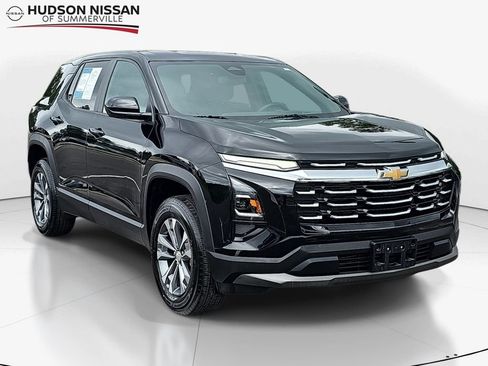 Used 2025 Chevrolet Equinox LT FWD image 1