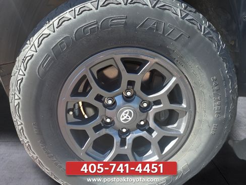 Used 2013 Toyota Tacoma PreRunner RWD image 27