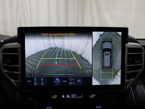 Used 2025 Toyota Sequoia Platinum AWD/4WD image 16