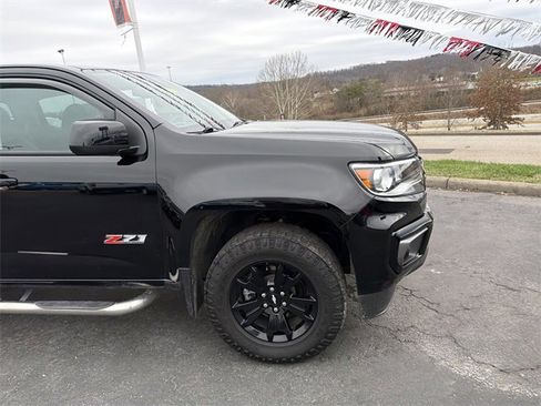 Used 2022 Chevrolet Colorado Z71 w/ Z71 Midnight Edition image 2