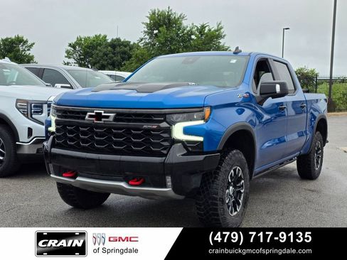 Used 2022 Chevrolet Silverado 1500 ZR2 w/ Technology Package AWD/4WD image 3