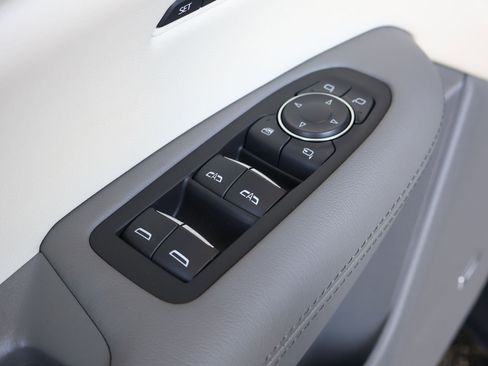 New 2026 Cadillac XT5 Premium Luxury image 11