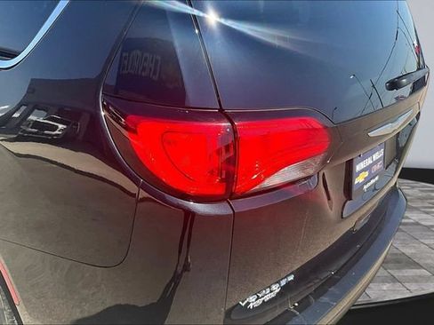 Used 2023 Chrysler Voyager LX FWD image 22