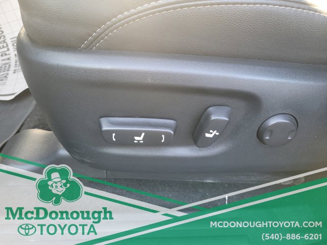 Used 2023 Toyota 4Runner SR5 Premium w/ Moonroof Package RWD image 13
